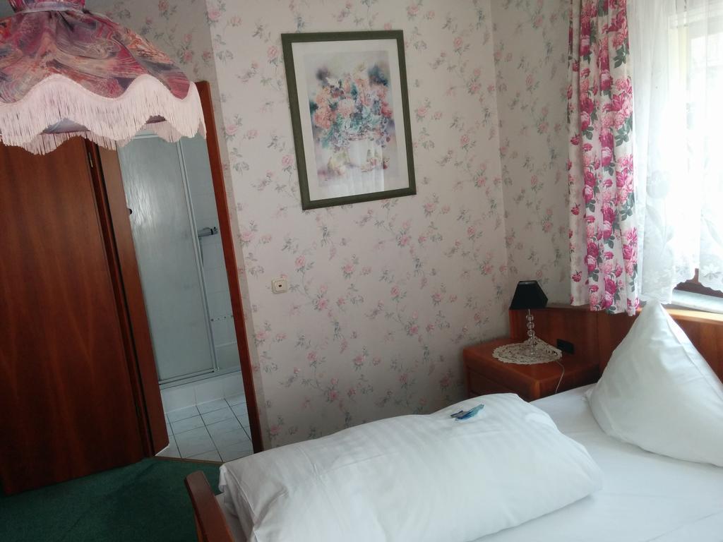 Hotel Seemöwe Simmerath Zimmer foto